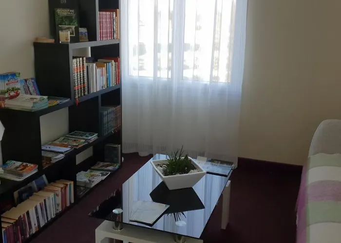 D'hotes Les Lavandes Bed & Breakfast